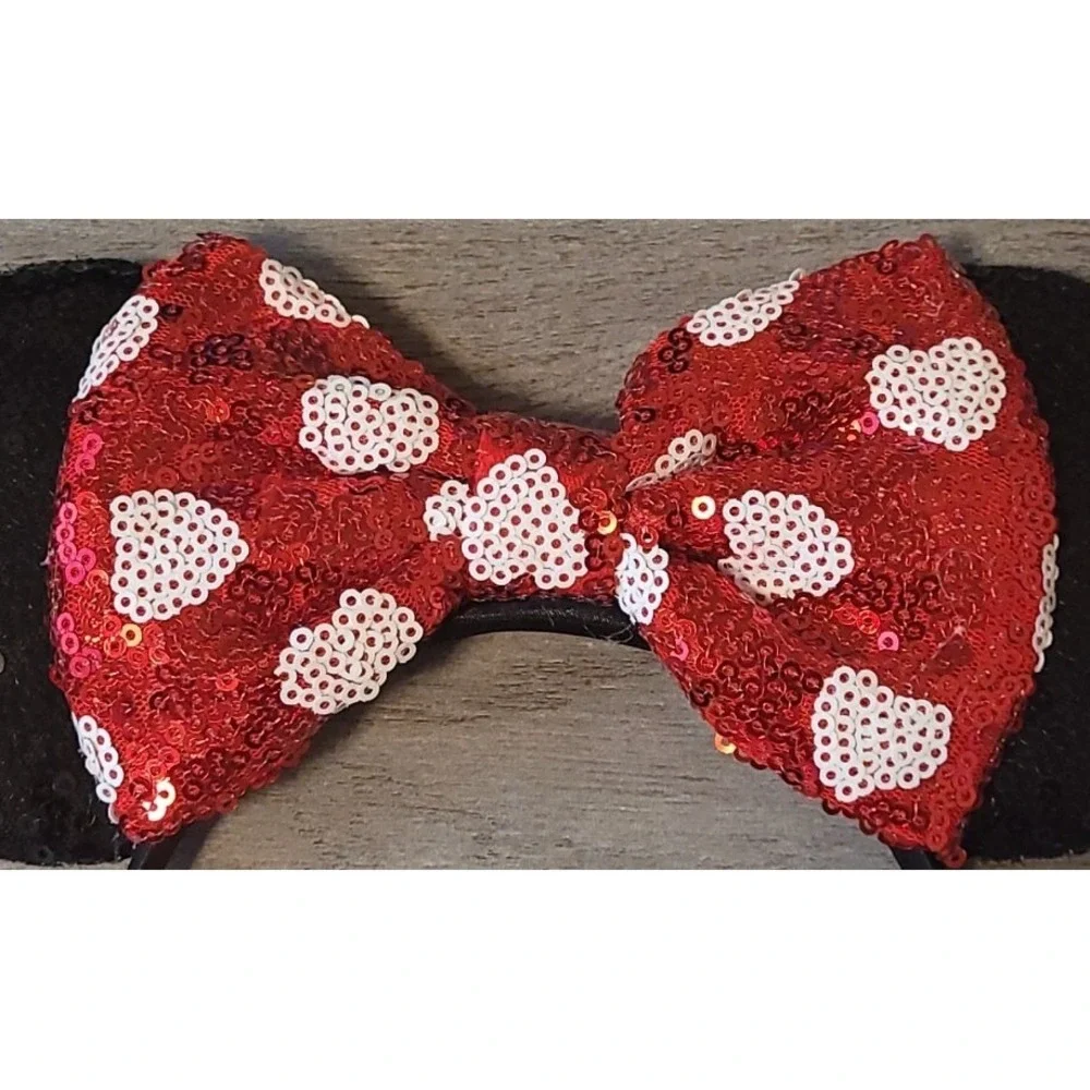 Minnie Mouse Ears - Red polka dot Bow Minnie Ears / Disney Party Ears